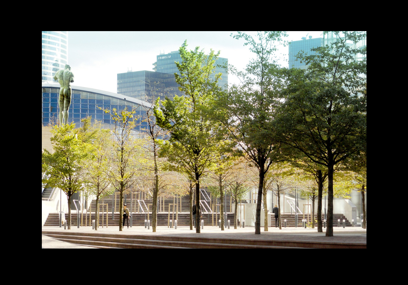 PARVIS-DE-LA-DEFENSE-3